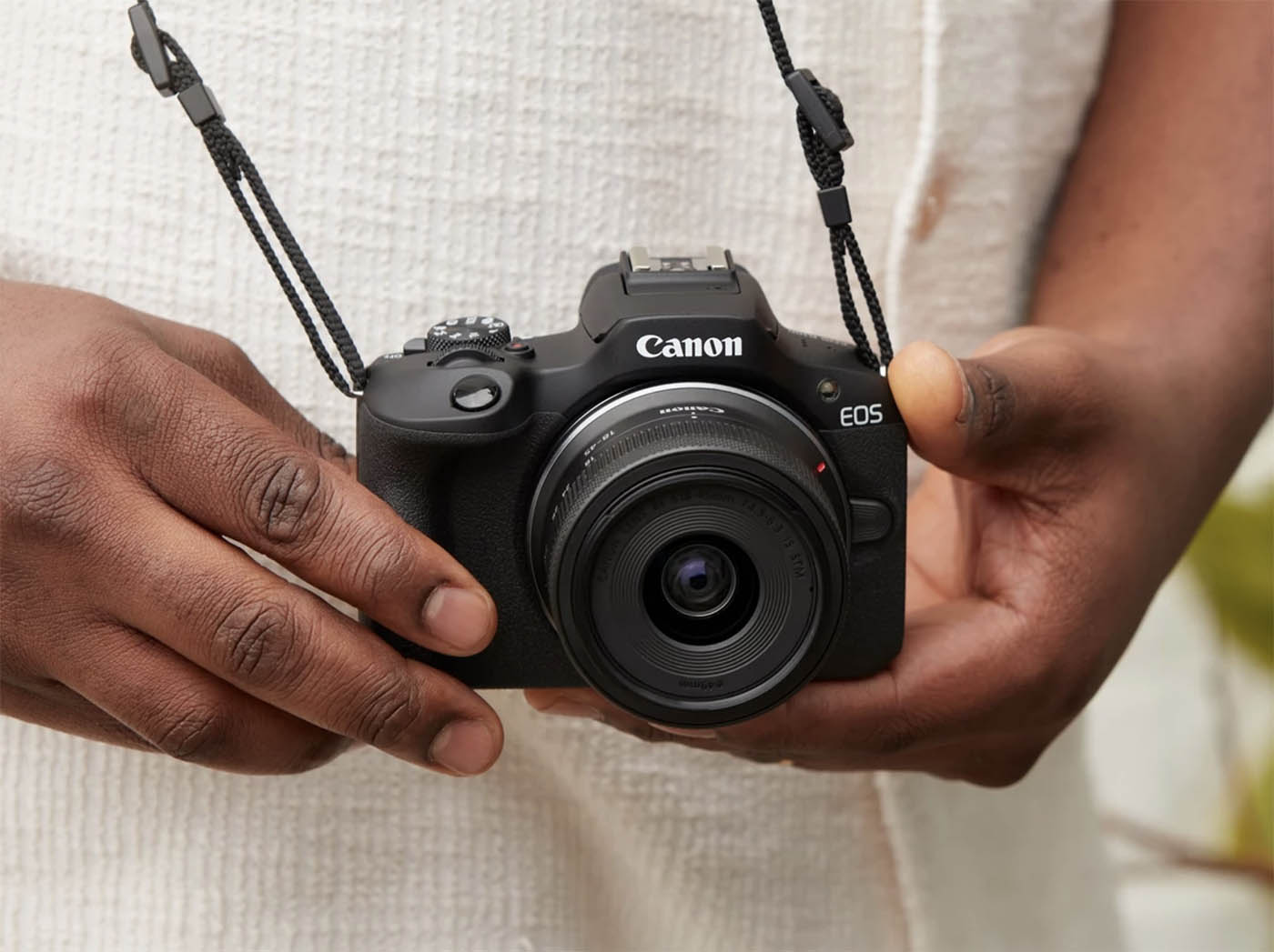 Canon EOS R100 ergonomie